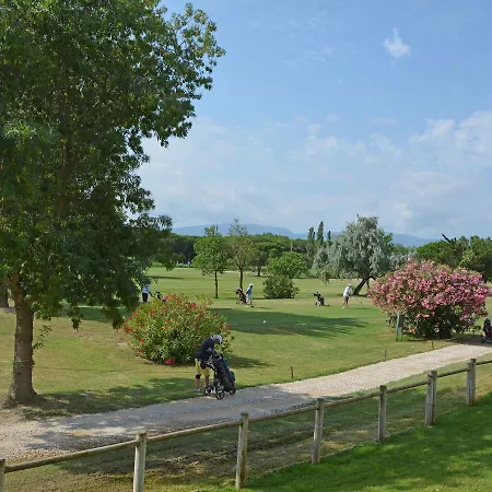 Cosy With Private Garden In Saint Cyprien Latour-Bas-Elne