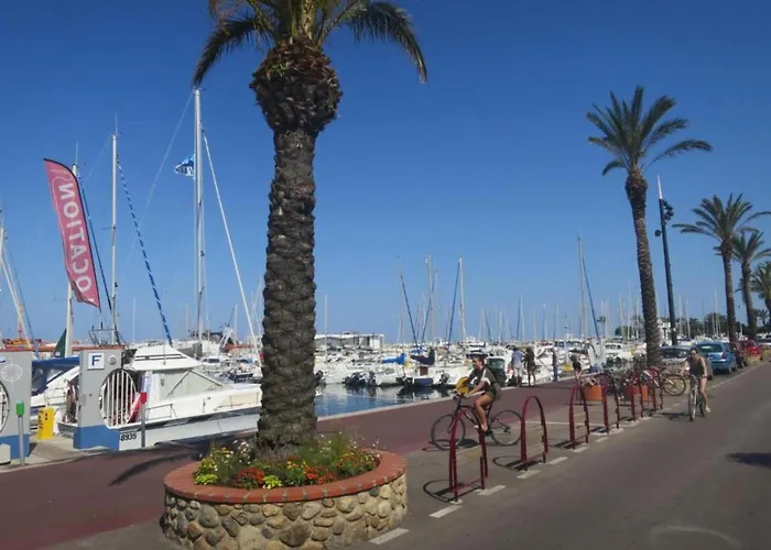 In Saint-cyprien With Sea View