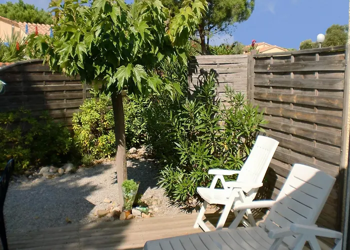 In Saint-cyprien With Sea View فيلة *